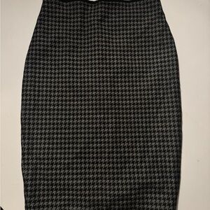 Express Black and Gray Houndstooth Pencil Skirt